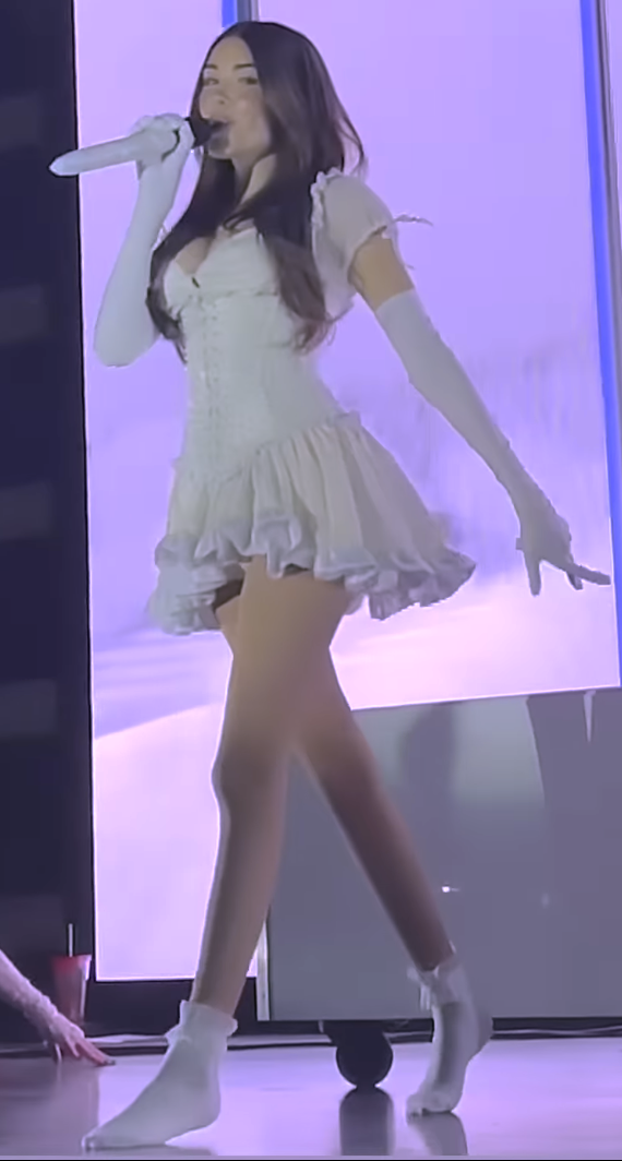 Madison Beer in concert